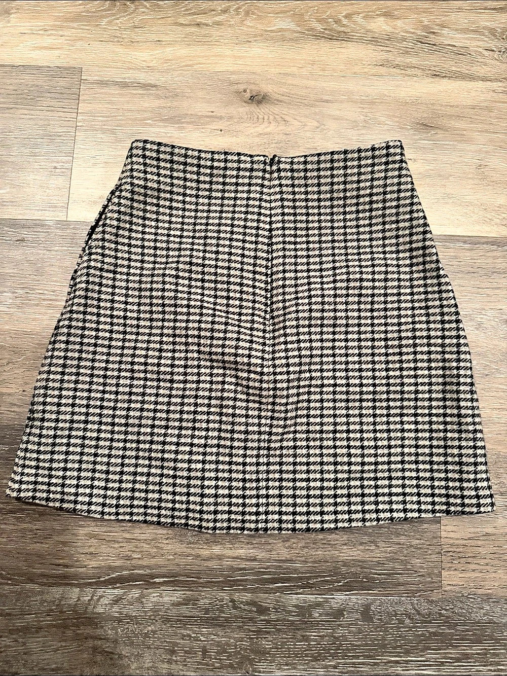Aritzia Wilfred Classic Mini Skirt Plaid A-Line skirt